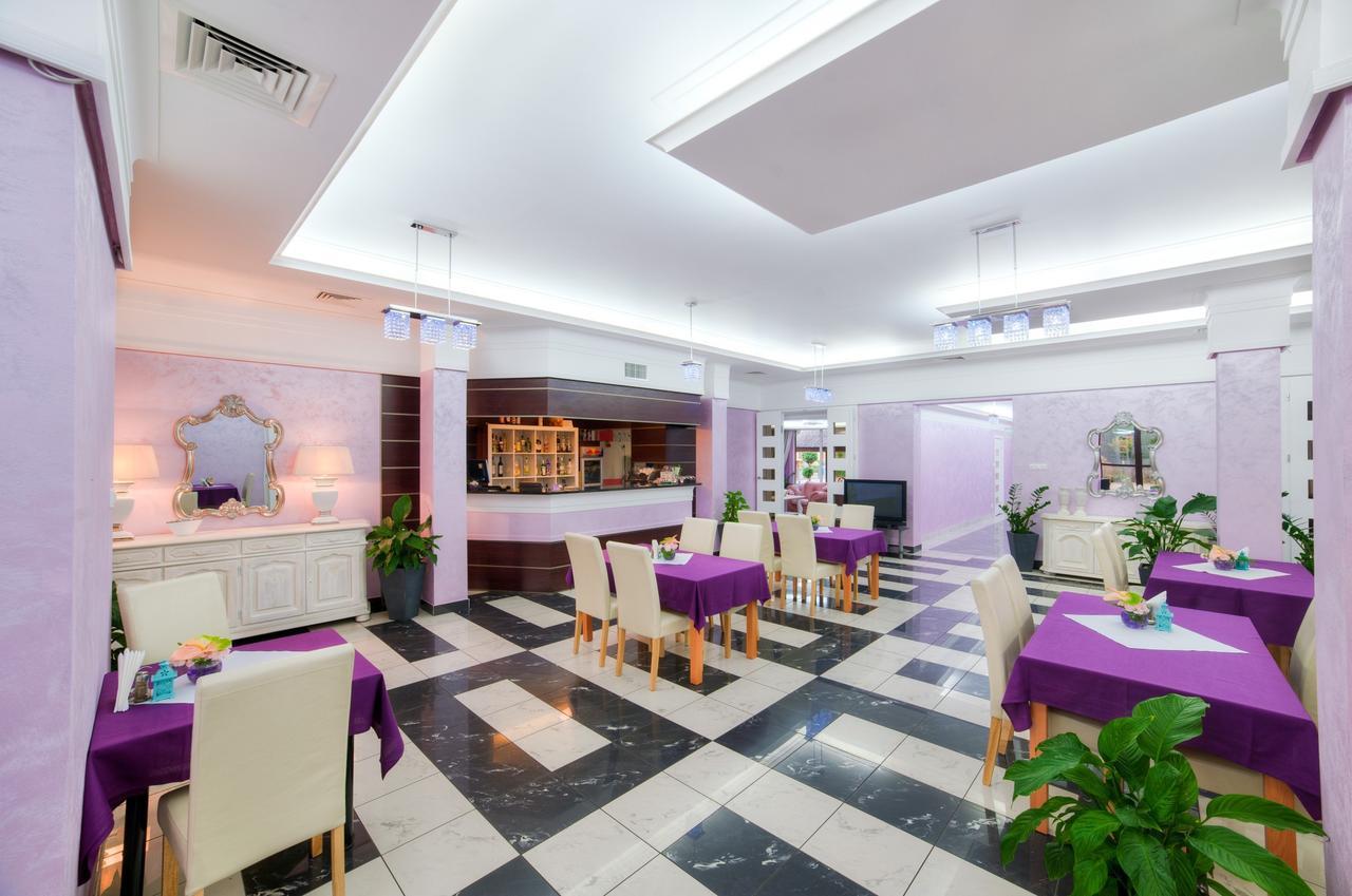 Imperium - Hotel Restauracja Firlej Esterno foto