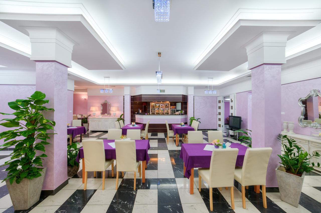 Imperium - Hotel Restauracja Firlej Esterno foto